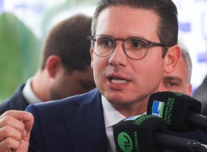 hugo-motta-critica-sancoes-estrangeiras-a-membros-dos-tres-poderes