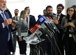 lula:-presidente-do-bc-nao-pode-dar-cavalo-de-pau-em-mar-revolto