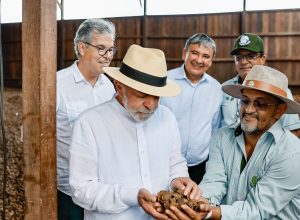 em-discurse-no-acre,-lula-critica-motim-de-parlamentares-da-oposicao