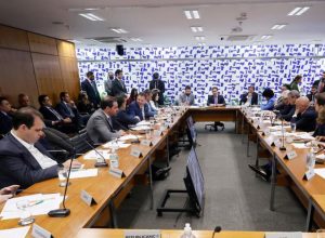 camara-apresenta-texto-sobre-adultizacao-infantil-nas-redes-em-30-dias