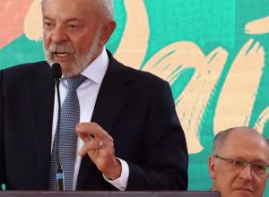 governo-anuncia-r$-30-bi-em-credito-para-setores-afetados-por-tarifaco