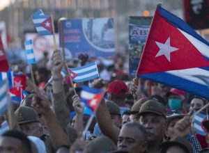 eua-querem-isolar-cuba-ao-cancelar-vistos-medicos,-diz-analista