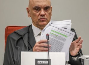 ex-assessor-de-bolsonaro-continuara-preso,-decide-alexandre-de-moraes