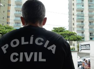 rio:-3-pessoas-sao-presas-em-acao-para-conter-confronto-entre-faccoes