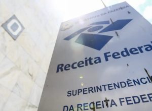 para-coibir-lavagem-de-dinheiro,-receita-iguala-fintechs-a-bancos