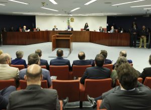 mais-de-3,3-mil-pessoas-querem-acompanhar-julgamento-de-bolsonaro