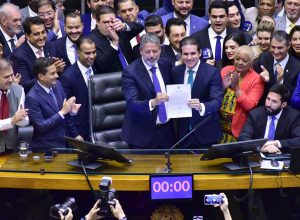 hugo-motta-e-eleito-presidente-da-camara-dos-deputados