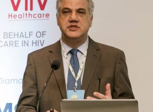 covid-19-continua-acontecendo,-alerta-infectologista