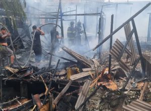 mais-de-15-moradias-sao-atingidas-por-incendio-em-cubatao-(sp)