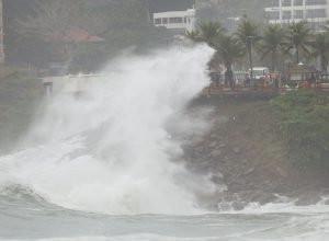 rio-tem-alerta-de-ressaca-e-ciclovia-tim-maia-e-fechada-ate-terca