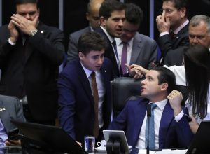pec-da-blindagem-se-estendera-a-deputados-estaduais-e-distritais