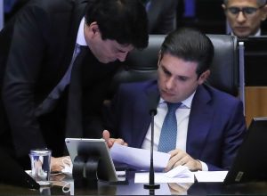 camara-restabelece-voto-secreto-em-pec-da-blindagem