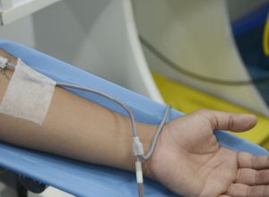 sociedade-de-reumatologia-defende-mais-centros-de-infusao-no-sus