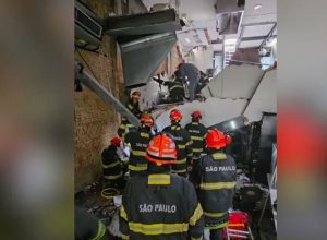 bombeiros-descartam-explosao-antes-de-desabamento-em-restaurante-em-sp