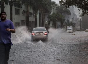 defesa-civil-emite-alerta-severo-de-temporal-para-capital-paulista