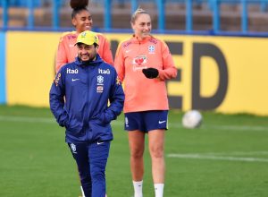 arthur-elias-espera-equilibrio-em-partida-amistosa-com-inglaterra