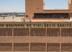 anvisa-proibe-lote-falso-de-cha-e-suplementos-inseguros-para-o-consumo