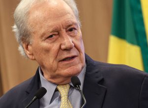 lula-ficou-“estarrecido”-com-numero-de-mortos-no-rio,-diz-lewandowski