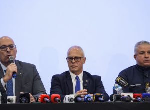 governo-do-rio-estima-119-mortes;-moradores-retiram-corpos-da-mata