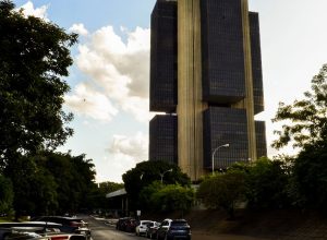 governo-central-tem-deficit-primario-de-r$-14,5-bilhoes-em-setembro