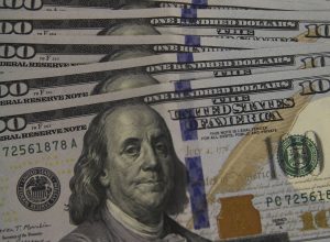 dolar-encosta-em-r$-5,34-apos-ata-de-reuniao-do-banco-central-dos-eua