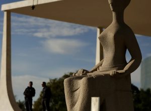 stf-determina-execucao-das-penas-de-bolsonaro-e-mais-reus-do-nucleo-1