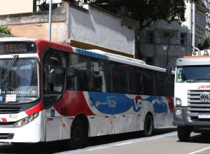 setor-de-servicos-cresce-0,3%-em-outubro,-nono-mes-seguido-de-alta