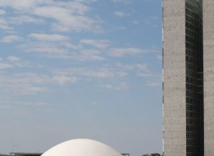 buscas-da-pf-na-camara-tem-como-alvo-ex-assessora-de-lira