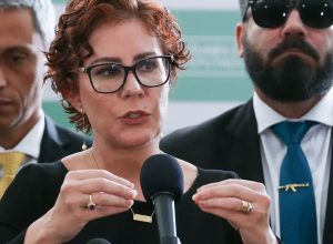 zambelli-deve-ficar-presa-em-brasilia-se-for-extraditada-pela-italia