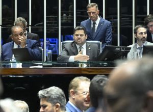 senado-aprova-reducao-da-pena-de-condenados-pelo-8/1-e-trama-golpista