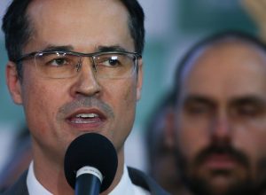 deltan-paga-indenizacao-a-lula-por-powerpoint-da-lava-jato