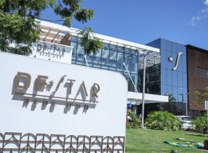 bolsonaro-recebe-alta-hospitalar-e-volta-a-cumprir-pena-na-pf