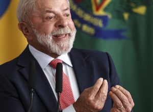 lula:-democracia-e-obra-em-construcao-e-deve-ser-zelada-e-defendida