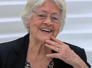 escritora-mineira-adelia-prado-recebe-premio-camoes-2024