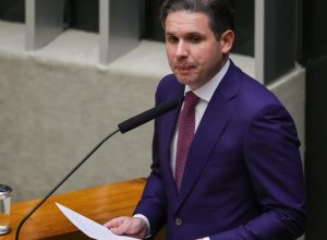 motta-promete-avancar-sobre-escala-6×1-e-trabalho-por-aplicativos