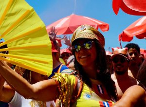 de-samba-a-beatles,-46-blocos-agitam-o-carnaval-no-rio-nesta-segunda