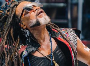 produtor-thiago-pugas-fala-de-trajetoria-ao-lado-de-carlinhos-brown