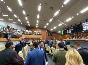 camara-de-goiania-tem-sessao-agitada-no-retorno-do-recesso