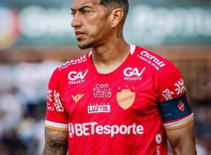 ultimo-jogo-do-vila-nova-na-serie-b-marca-despedida-do-capitao-ralf