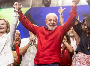 em-evento-dos-45-anos-do-pt,-lula-pede-defesa-da-democracia