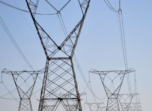 aneel-leiloa-cinco-lotes-de-linhas-de-transmissao-de-energia