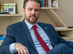 governo-avalia-uso-do-fgts-para-quitar-dividas,-diz-durigan