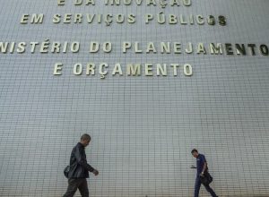 gasto-com-pessoal-e-beneficios-fiscais-terao-limite-a-partir-de-2027