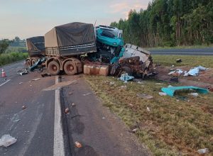 feriadao-tem-saldo-de-10-mortes-nas-brs-que-cortam-goias