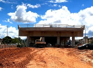 obra-de-viaduto-avanca-em-valparaiso-e-interdicao-altera-transito-na-br-040