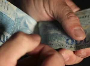 salario-medio-do-trabalhador-amplia-recorde-e-chega-a-r$-3.722