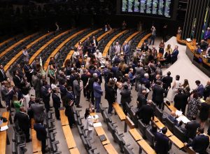 8/1:-congresso-derruba-veto-ao-pl-da-dosimetria-e-beneficia-condenados