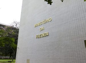 reforma-tributaria:-governo-regulamenta-cobranca-da-cbs-e-do-ibs