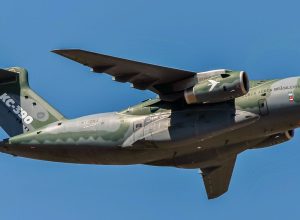 embraer-assina-contrato-de-venda-de-avioes-para-os-emirados-arabes