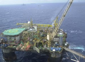 em-meio-a-guerra-no-ira,-brasil-bate-recorde-de-producao-de-petroleo